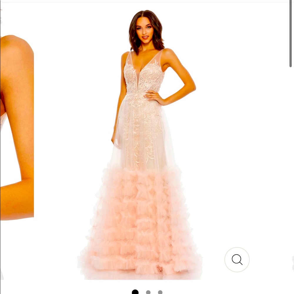 ✨BRAND NEW MacDuggal #11183 lace ruffle tiered gown size 8 ✨